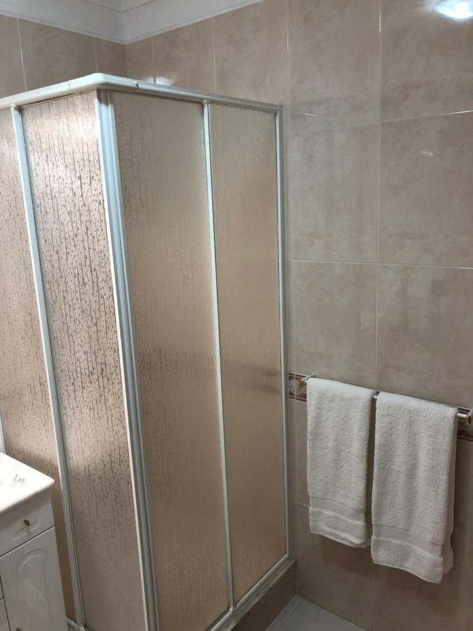 Olinda'S 2 Bedroom Apartment Λάγος Εξωτερικό φωτογραφία